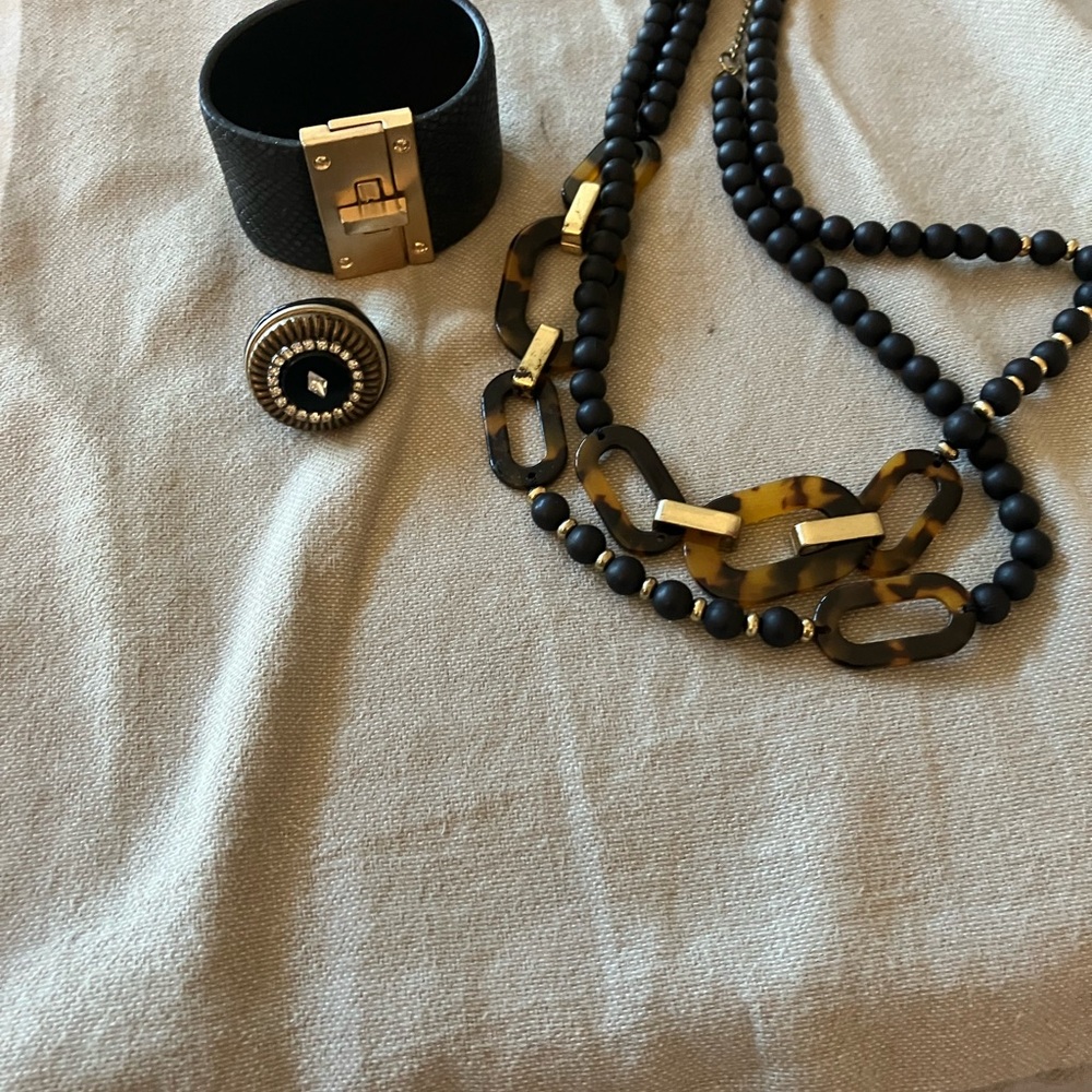 Cuff bracelet - long necklace with tortoise that can be doubled - ring size 7